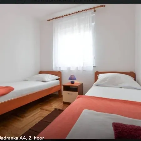 Apartments Jadranka アパート ザダル